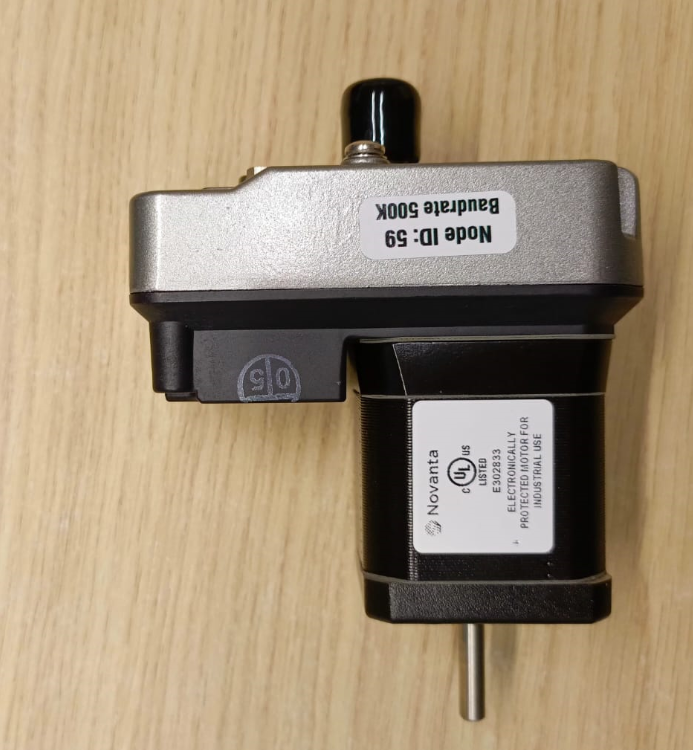 00L0346046F Шаговый двигатель SCM